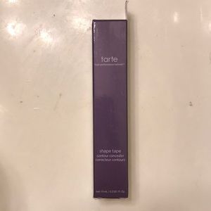 NWT Tarte concealer